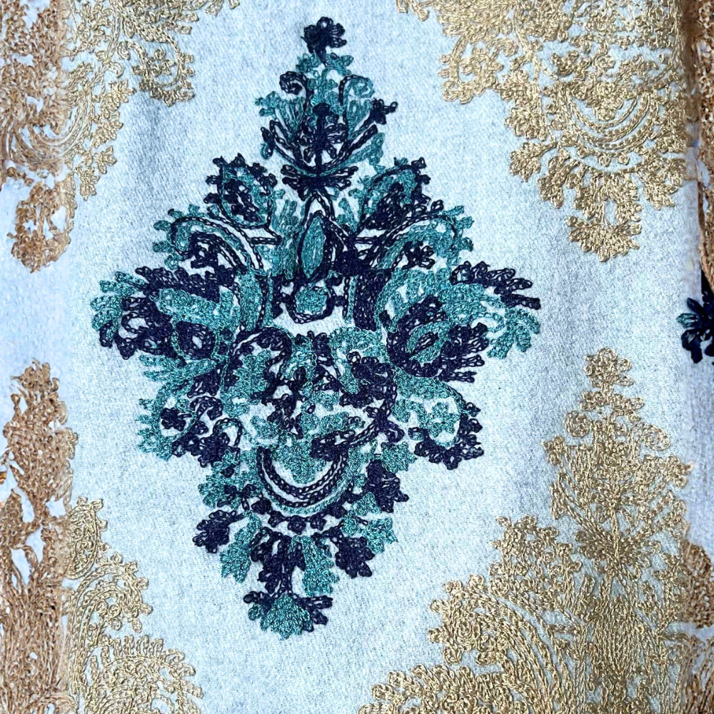 刺繍ストール ライトグレー