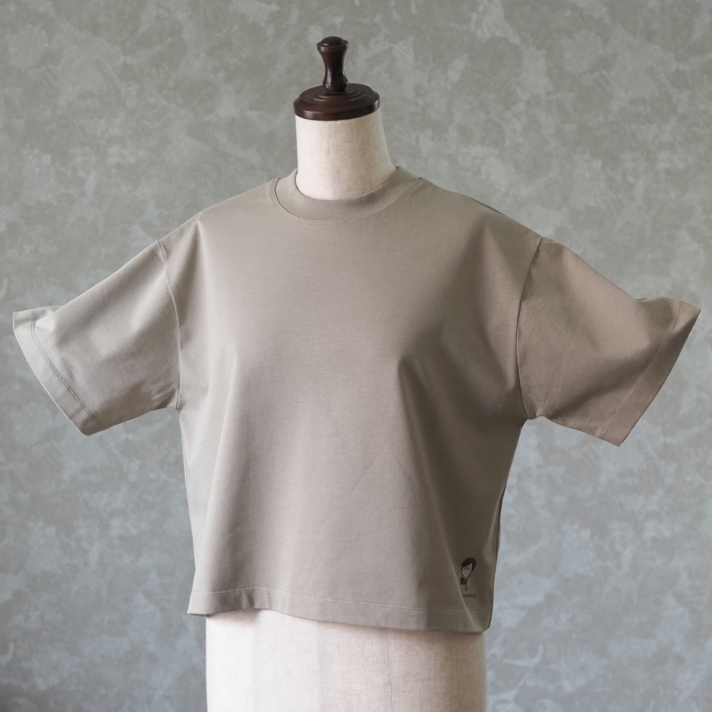 ショートボクシーTシャツ
