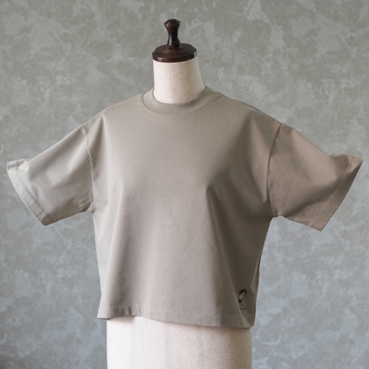 ショートボクシーTシャツ