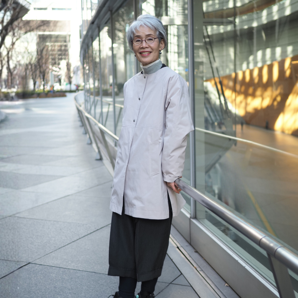 ノーカラーダウンハーフコート