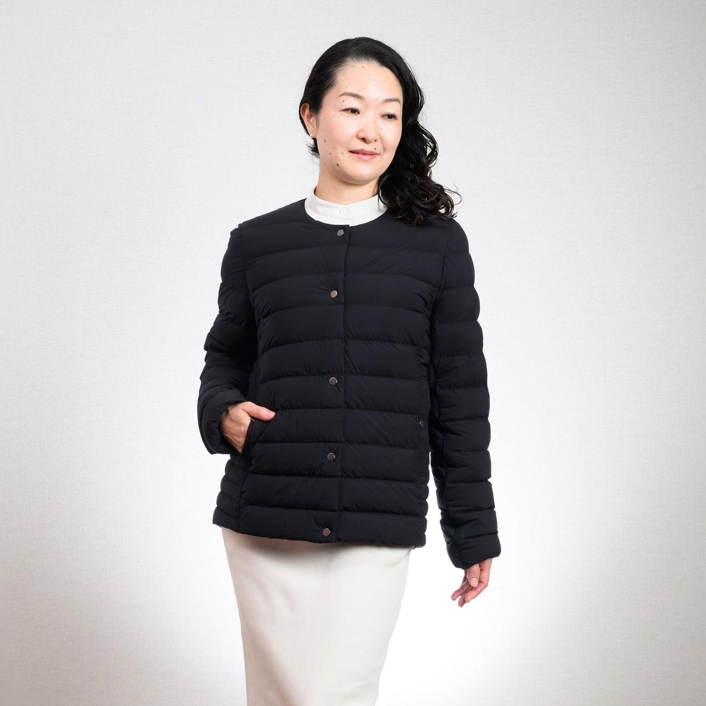 ストレッチダウンジャケット（4WAYストレッチ）