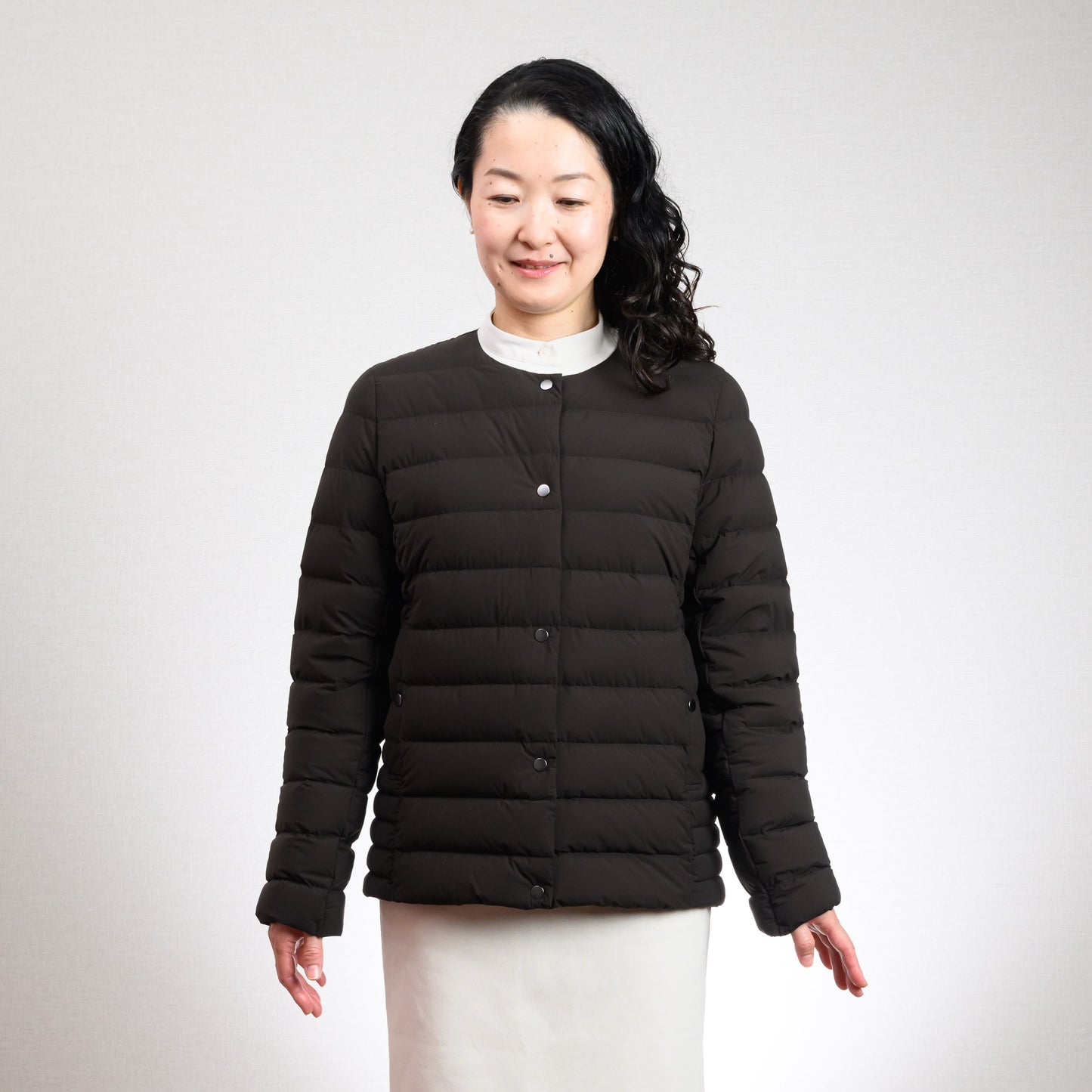 ストレッチダウンジャケット（4WAYストレッチ）